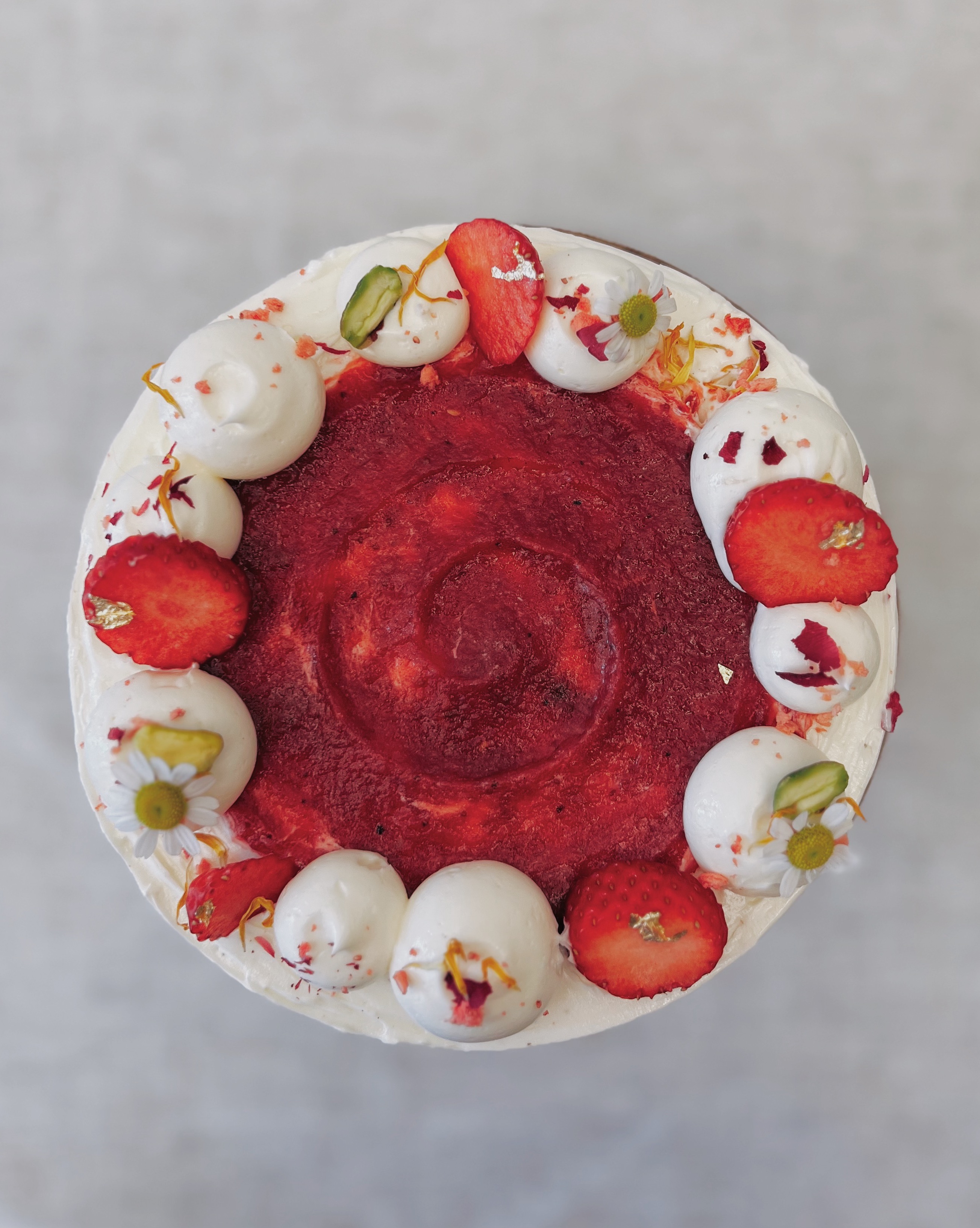 Ultimate-Strawberry-Cake